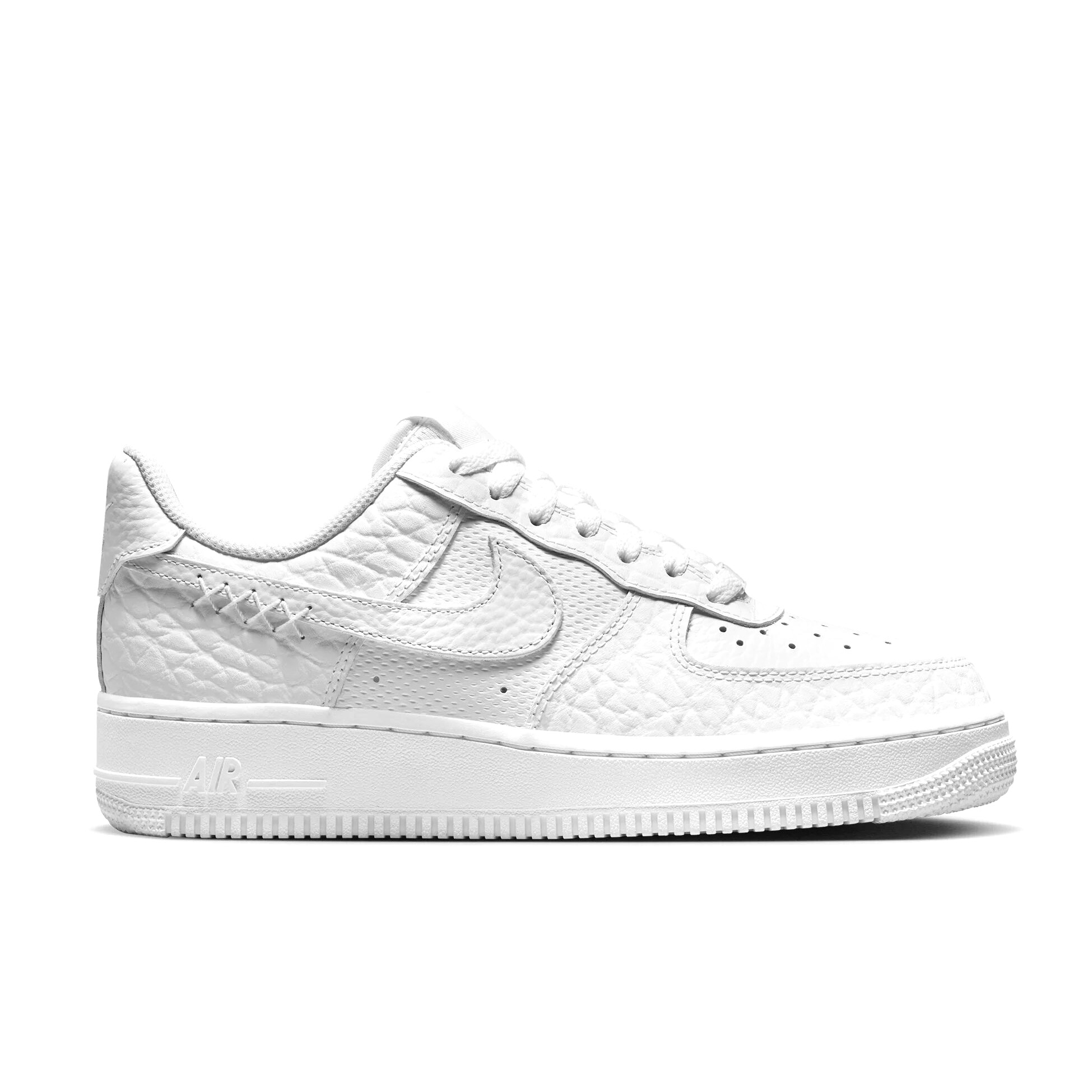 Кроссовки женские Nike Air Force 1'07 DZ4711-100