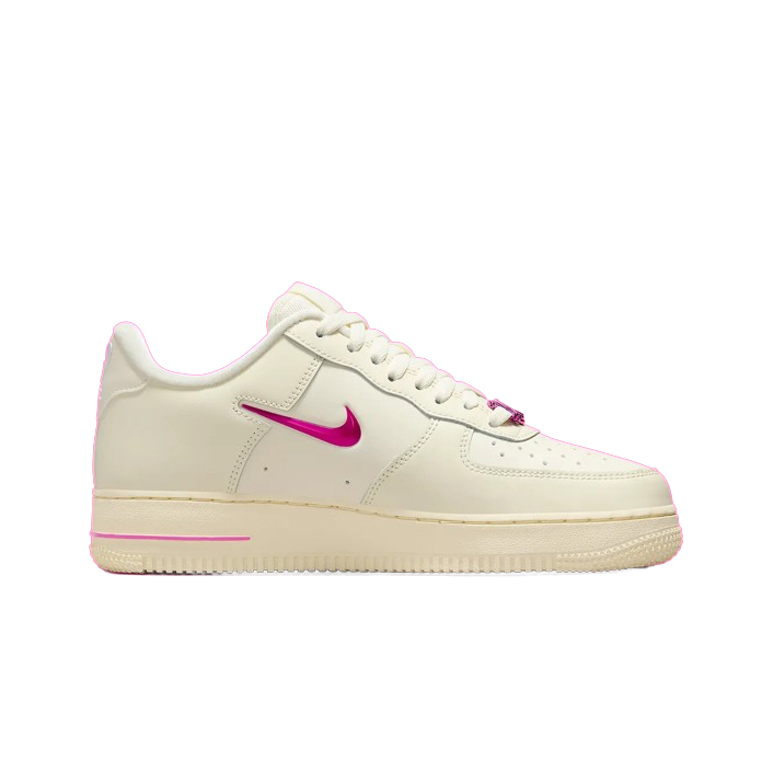 Кроссовки женские Nike Air Force 1 '07 SE FB8251-101