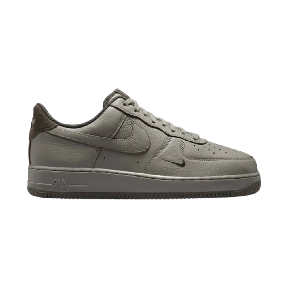 Кроссовки мужские Nike Air Force 1 Low '07 LV8 HM9483-300