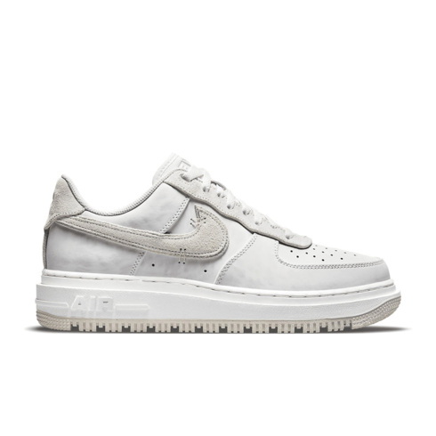 Кроссовки мужские Nike Air Force 1 Luxe DD9605-100