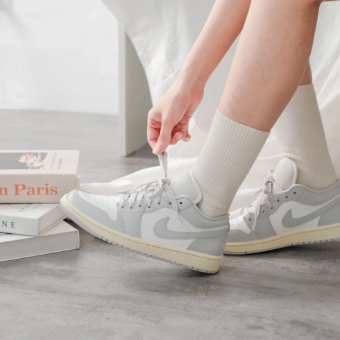 Кроссовки унисекс Nike Air Jordan 1 Low “Light Grey/Sail” DC0774-103