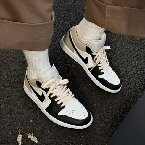 Кроссовки женские Nike Air Jordan 1 Low White Rattan Off-Noir 553560-153