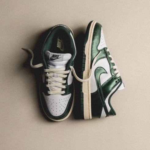 Кроссовки женские Nike Dunk Low  'Vintage Green' DQ8580-100
