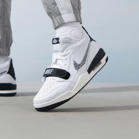 Кроссовки мужские Nike Air Jordan Legacy 312 Low CD7069-110