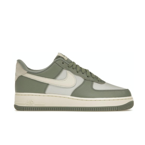Кроссовки мужские Nike Air Force 1 `07 LX DV7186-300